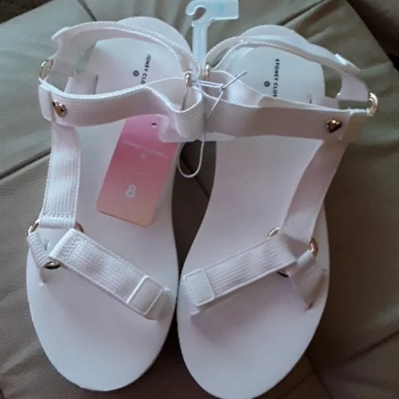 See other listing for this item STONEY CLOVER LANE Target,white,size 8,NWT - Picture 4 of 9